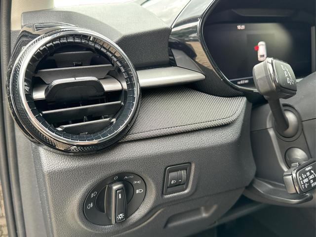 Skoda / Fabia / / / / ACC+SHZ+KAMERA+PDC+LED