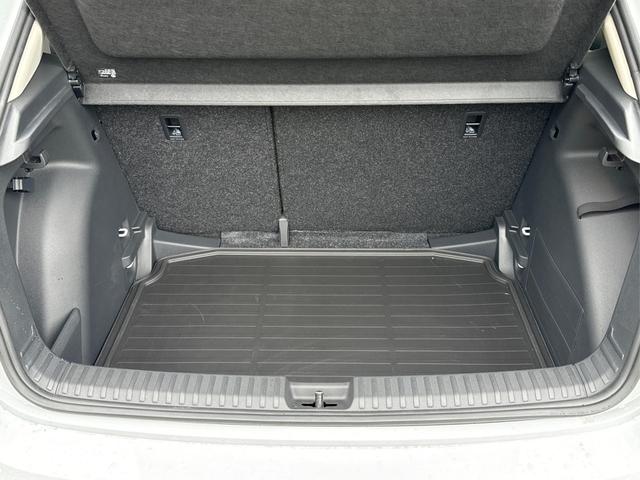 Skoda / Fabia / / / / ACC+SHZ+KAMERA+PDC+LED