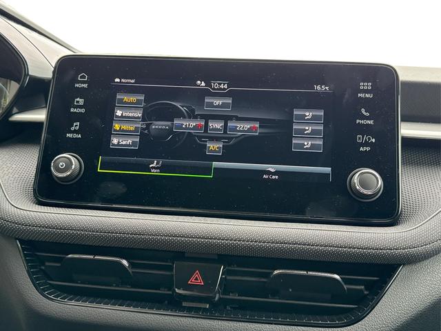 Skoda / Fabia / / / / ACC+SHZ+KAMERA+PDC+LED