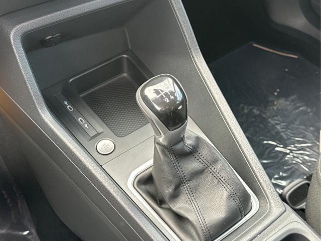 Volkswagen / Caddy Maxi / Weiß / / / Caddy Maxi 4x4 +LANE ASSIST+CAM+SHZ+KLIMA+GJR+GRA