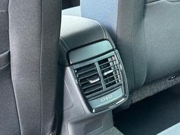 Skoda Kamiq Selection DSG+ACC+SHZ+RFK+PDC+KESSY+SUNSET 