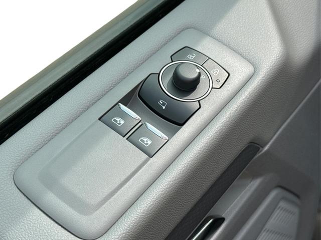 Volkswagen / T7 Caravelle / / / / LR 4x4+MATRIX-LED+NAVI+SHZ+KAM+PDC, Beispielbilder, ggf. teilweise mit Sonderausstattung