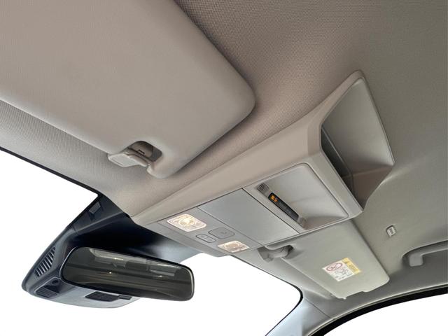 Volkswagen / T7 Caravelle / / / / LR 4x4+MATRIX-LED+NAVI+SHZ+KAM+PDC, Beispielbilder, ggf. teilweise mit Sonderausstattung