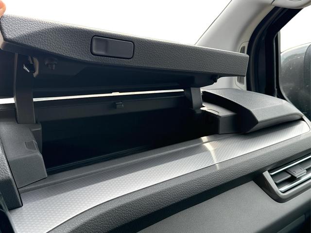 Volkswagen / T7 Caravelle / / / / LR 4x4+MATRIX-LED+NAVI+SHZ+KAM+PDC, Beispielbilder, ggf. teilweise mit Sonderausstattung