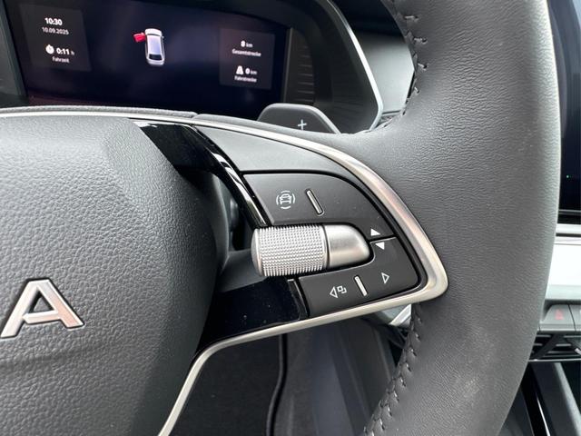 Skoda / Octavia Combi / Schwarz / / / NAVI+KAMERA+LED+EL. HECKKL.+SHZ, Beispielbilder, ggf. teilweise mit Sonderausstattung