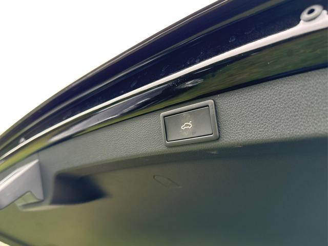 Skoda / Octavia Combi / Schwarz / / / NAVI+KAMERA+LED+EL. HECKKL.+SHZ, Beispielbilder, ggf. teilweise mit Sonderausstattung