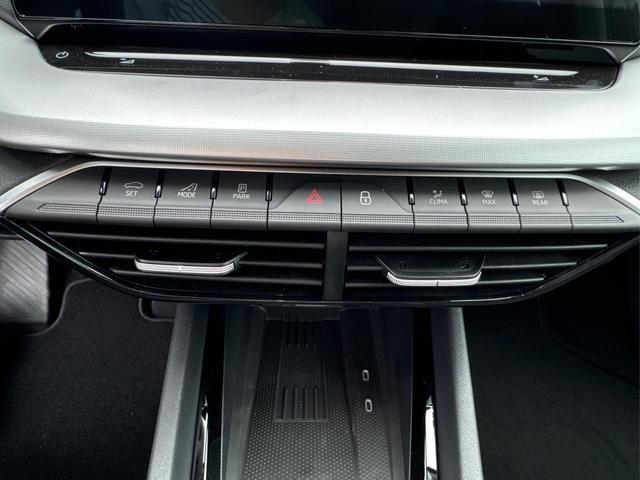 Skoda / Octavia Combi / Schwarz / / / NAVI+KAMERA+LED+EL. HECKKL.+SHZ, Beispielbilder, ggf. teilweise mit Sonderausstattung