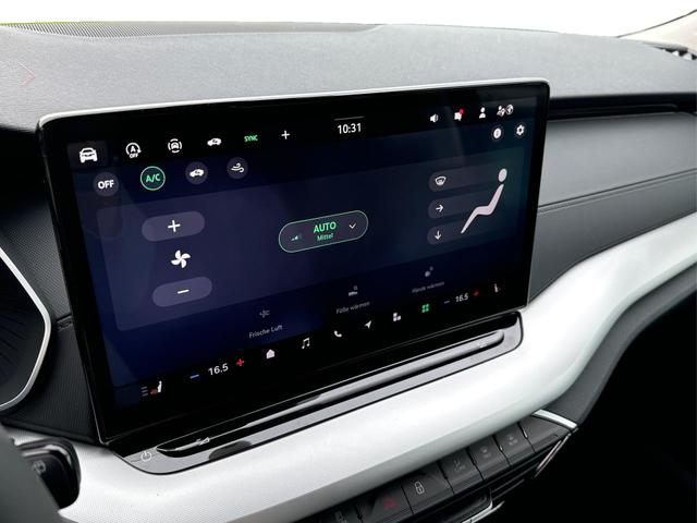 Skoda / Octavia Combi / Schwarz / / / NAVI+KAMERA+LED+EL. HECKKL.+SHZ, Beispielbilder, ggf. teilweise mit Sonderausstattung