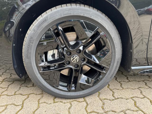 Volkswagen / Passat Variant / Schwarz / / / 4WD AHK+Black Style+Navi+360KAM+Head-UP+Matrix-LED+ACC, Beispielbilder