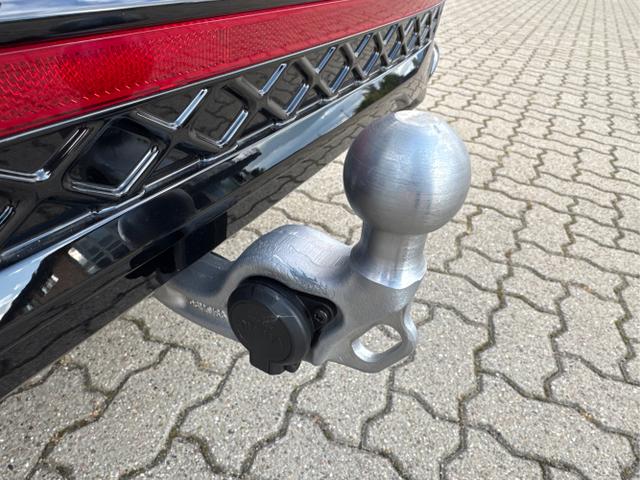 Volkswagen / Passat Variant / Schwarz / / / 4WD AHK+Black Style+Navi+360KAM+Head-UP+Matrix-LED+ACC, Beispielbilder