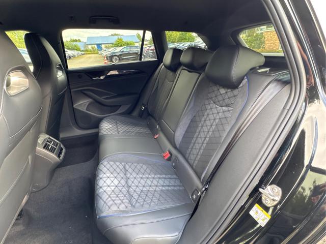 Volkswagen / Passat Variant / Schwarz / / / 4WD AHK+Black Style+Navi+360KAM+Head-UP+Matrix-LED+ACC, Beispielbilder