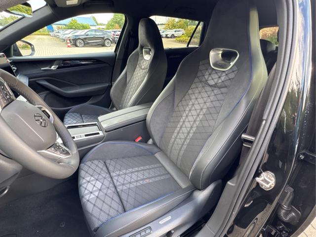 Volkswagen / Passat Variant / Schwarz / / / 4WD AHK+Black Style+Navi+360KAM+Head-UP+Matrix-LED+ACC, Beispielbilder