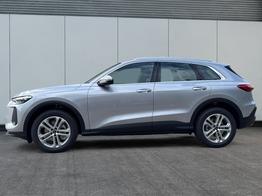 Audi Q5 Basis AHK+ACC+RFK+19"ALU+NAVI 