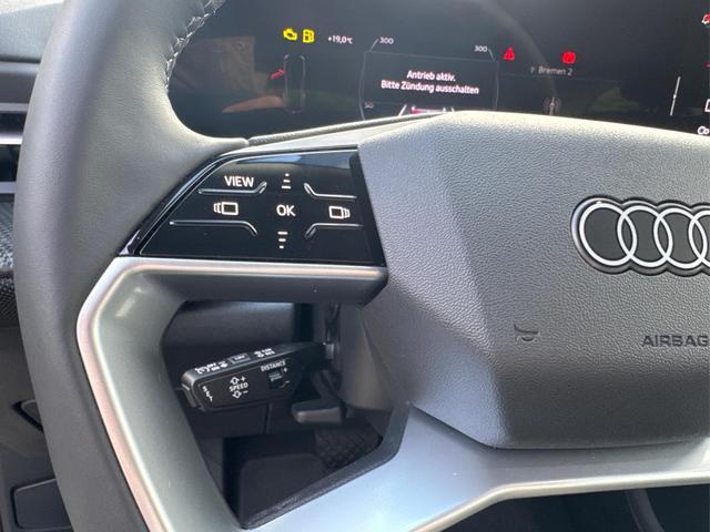 Audi / Q5 / Silber / / / AHK+NAVI+LED+SHZ+PDC