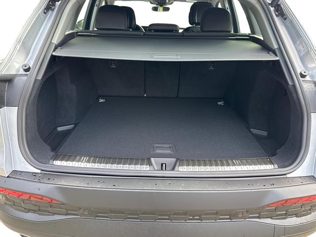 Audi / Q5 / Silber / / / AHK+NAVI+LED+SHZ+PDC