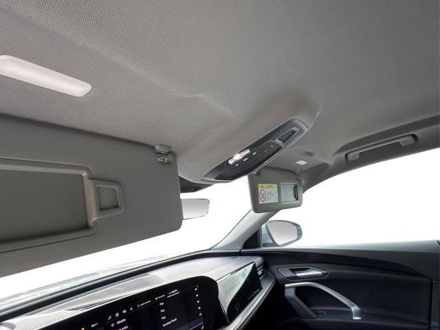 Audi / Q5 / Silber / / / AHK+NAVI+LED+SHZ+PDC