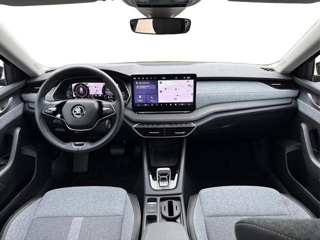 Skoda / Octavia Combi / Schwarz / / / NAVI+MATRIX+KAMERA+ACC+EL. HECKKL+LED+SHZ