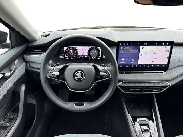 Skoda / Octavia Combi / Schwarz / / / NAVI+MATRIX+KAMERA+ACC+EL. HECKKL+LED+SHZ