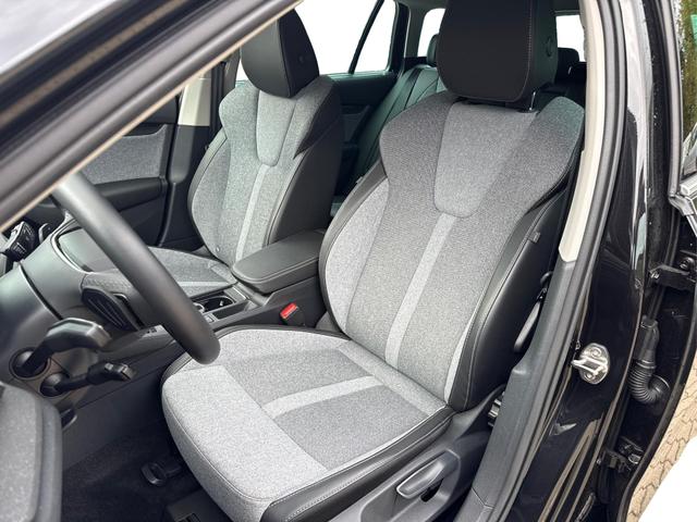 Skoda / Octavia Combi / Schwarz / / / NAVI+MATRIX+KAMERA+ACC+EL. HECKKL+LED+SHZ