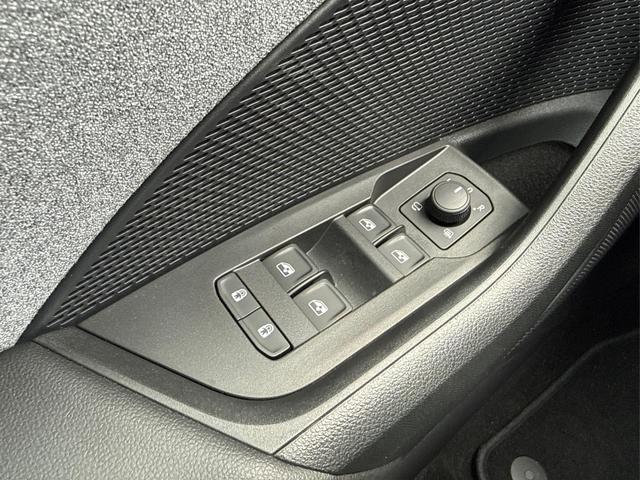 Skoda / Octavia Combi / Schwarz / / / NAVI+MATRIX+KAMERA+ACC+EL. HECKKL+LED+SHZ