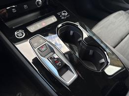 Audi A5 Avant Basis *SOFORT* AHK+KAMERA+EL. HECKKL.+NAVI+SHZ+17 LM 