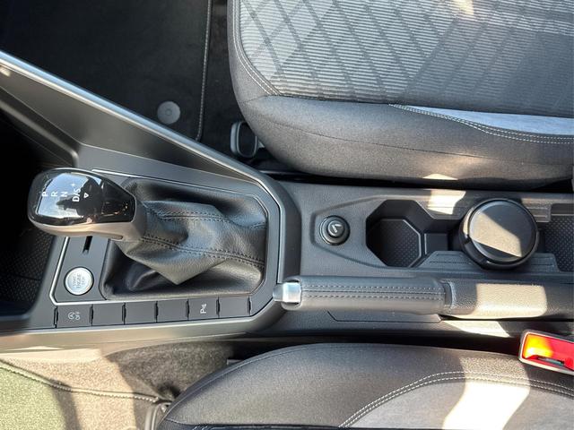 Volkswagen / Taigo / Blau / / / IQ.LIGHT MATRIX+KAMERA+ACC+SHZ+18''