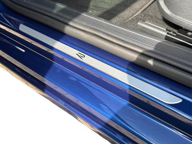Volkswagen / Taigo / Blau / / / IQ.LIGHT MATRIX+KAMERA+ACC+SHZ+18''