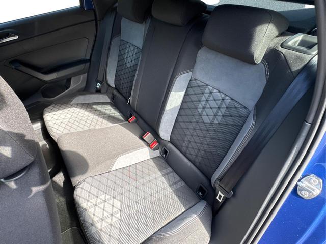 Volkswagen / Taigo / Blau / / / IQ.LIGHT MATRIX+KAMERA+ACC+SHZ+18''
