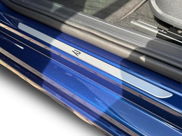 Volkswagen / Taigo / Blau / / / IQ.LIGHT MATRIX+KAMERA+ACC+SHZ+18''