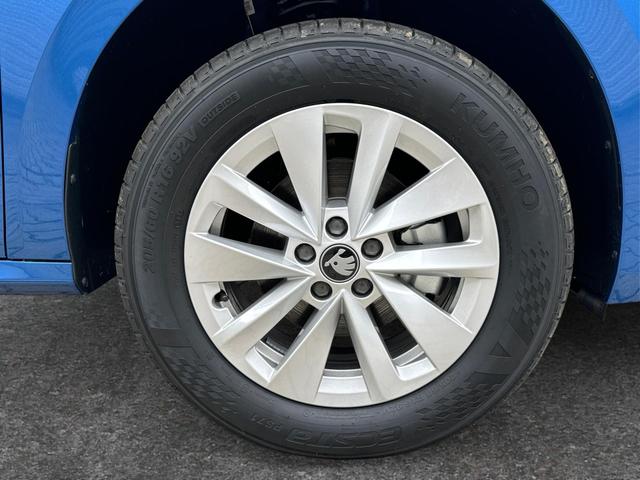 Skoda / Kamiq / Blau / / / ACC+EL.HECKKL.+SHZ+LED