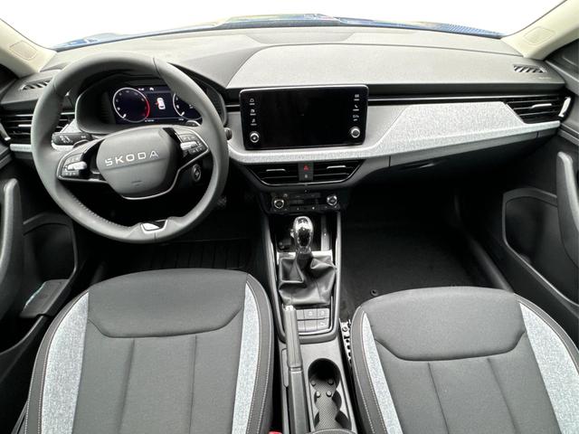 Skoda / Kamiq / Blau / / / ACC+EL.HECKKL.+SHZ+LED