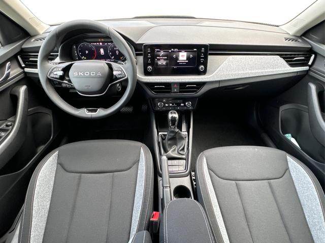 Skoda / Kamiq / Schwarz / / / ACC+EL.HECKKL.+SHZ+LED