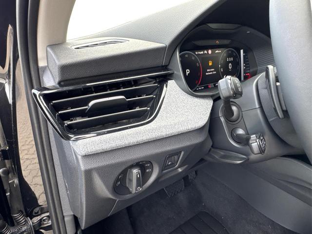 Skoda / Kamiq / Schwarz / / / ACC+EL.HECKKL.+SHZ+LED