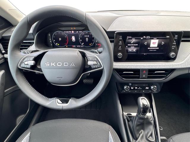 Skoda / Kamiq / Schwarz / / / ACC+EL.HECKKL.+SHZ+LED