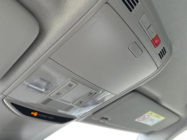 Skoda / Kamiq / Schwarz / / / ACC+EL.HECKKL.+SHZ+LED