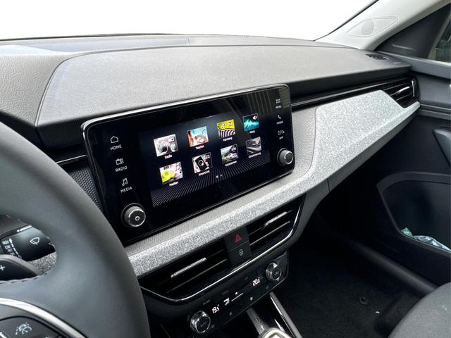 Skoda / Kamiq / Schwarz / / / ACC+EL.HECKKL.+SHZ+LED