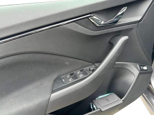 Skoda / Kamiq / Grau / / / ACC+EL.HECKKL.+SHZ+LED