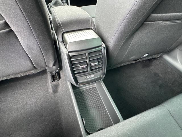 Skoda / Kamiq / Weiß / / / ACC+EL.HECKKL.+SHZ+LED