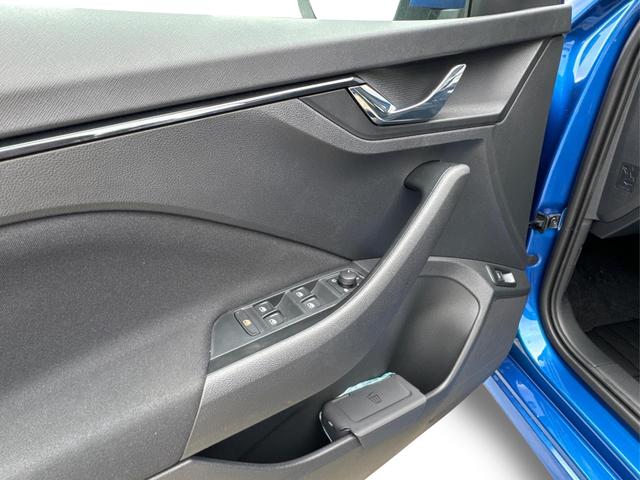 Skoda / Kamiq / Blau / / / ACC+EL.HECKKL.+SHZ+LED