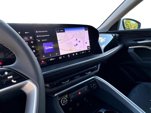 Audi / Q5 / Weiß / / / QUATTRO AHK+NAVI+LED+SHZ+PDC