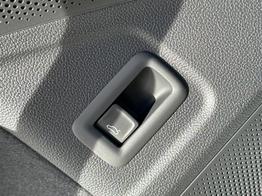 Volkswagen Passat Variant R-Line UVP: 77.210,- LEDER+PANO+AHK+19"ALU+H&K+DCC+MATRIX 