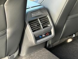 Volkswagen Passat Variant R-Line UVP: 77.210,- LEDER+PANO+AHK+19"ALU+H&K+DCC+MATRIX 