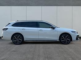Volkswagen Passat Variant R-Line UVP: 77.210,- LEDER+PANO+AHK+19"ALU+H&K+DCC+MATRIX 