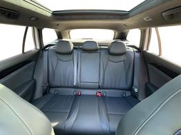 Volkswagen Passat Variant R-Line UVP: 77.210,- LEDER+PANO+AHK+19"ALU+H&K+DCC+MATRIX 