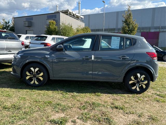 Dacia / Sandero / / / / KAMERA+SHZ+PDC+DAB+KLIMA