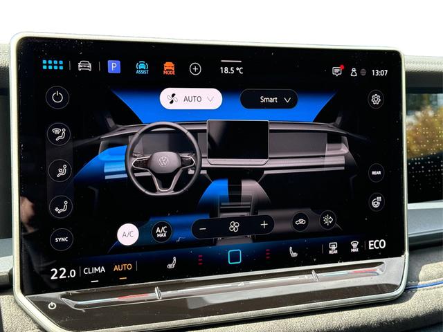 Volkswagen / Tayron / Schwarz / / / PANORMA+LED+AHK+EL. HECKKL.+PDC+20'' LM