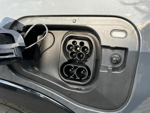 Volkswagen / Tayron / Grau / / / PANO+AHK+EL. HECKKL.+20'' LM+KAMERA+MASSAGE, Beispielbilder, ggf. teilweise mit Sonderausstattung