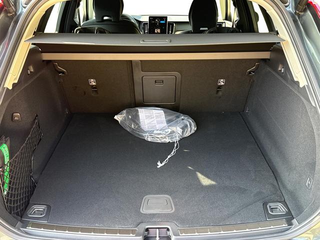Volvo / XC60 / / / / T6 AWD AHK+KAMERA+EL.HECKKL.+PDC+LED+SHZ+19ALU