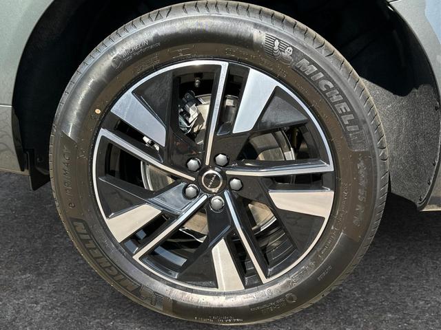 Volvo / XC60 / / / / T6 AWD AHK+KAMERA+EL.HECKKL.+PDC+LED+SHZ+19ALU