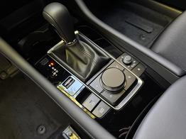 Mazda Mazda3 5-Türer Centre-Line SHZ+KAMERA+HUD+NAVI+ACC+LED+18" ALU 